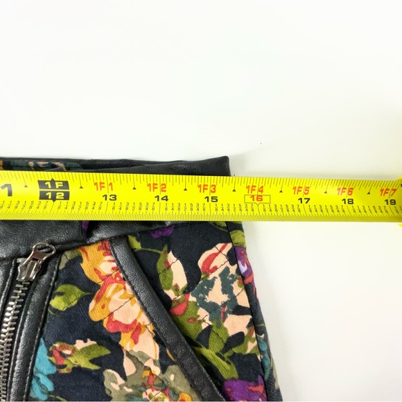 Dilvin Womens Front Zip Quilted Black Multicolor Floral Mini Skirt | US Size 16 - Picture 13 of 15